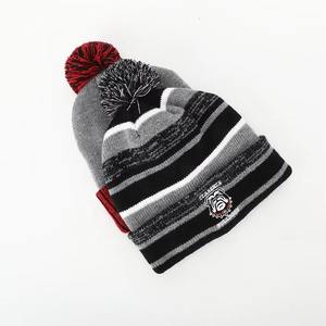 Bonnets en tricot d'hiver personnalisés avec logo en relief, fabrication OEM, chapeaux chauds en acrylique, mode streetwear unisexe, fabricant - Product Image 4