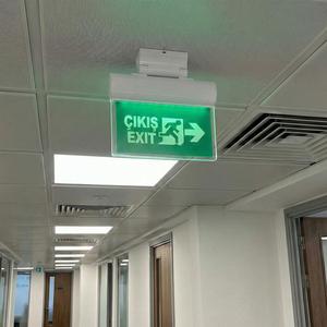 ไฟนำทางทางออกฉุกเฉินแบบสองด้าน รุ่นซีรีส์ O ขนาด 38 x 240 x 170 มม. หลอดไฟ LED วัสดุพลาสติกและโลหะ 220V IP65 - Product Image 2