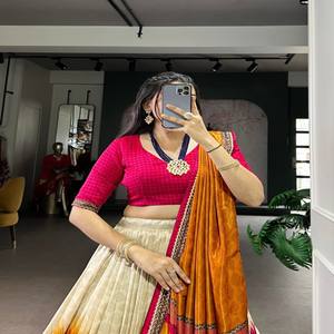 VASTRA COTTAGE Lehenga Designer cousu avec chemisier, ensemble Lehenga en soie Tussar avec dupatta à franges pour les fêtes et les mariages - Product Image 6