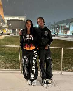 Survêtements personnalisés pour femmes, sweat à capuche zippé et pantalon, ensembles de jogging, survêtements unisexe avec impression du logo - Product Image 3