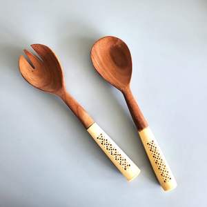 Juego de cucharas para servir platos hechos a mano de madera de la mejor calidad, 2 acabados marrones, cocina de diseño clásico, cocina de boda de HF CRAFTS - Product Image 1