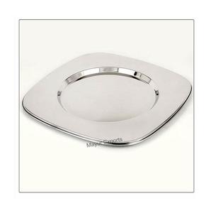 Assiette de présentation carrée en acier inoxydable non magnétique, polie, durable, motif classique, élégante et décorative pour les mariages - Product Image 1