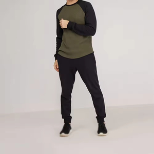 เสื้อยืดแขนยาวผู้ชายสั่งทำโลโก้ขายส่ง ผ้าฝ้าย 100% ทรงหลวม คุณภาพพรีเมียม ระบายอากาศ แห้งเร็ว เหมาะสำหรับออกกำลังกาย - Product Image 5