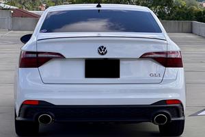 Volkswagen Jetta GL40 Edición Aniversario 2024, Bajo Kilometraje, Caja de Cambios Automática, Dirección Suave, Gasolina/Eléctrico - Product Image 2