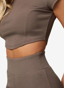 Camisetas cortas ajustadas de algodón personalizadas para mujer, camisetas transpirables de alta calidad hechas en Pakistán - Product Image 5