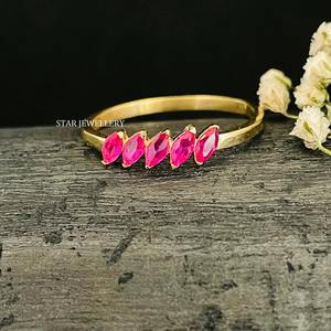 Anillo de rubí natural de cinco piedras con forma de marquesa de oro macizo de 14K. - Product Image 5