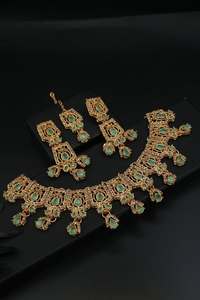 Ensemble de bijoux rétro bohème or strass boucles d'oreilles fleur sculptée turquoise gland boucles d'oreilles collier clavicule chaîne tour de cou - Product Image 4