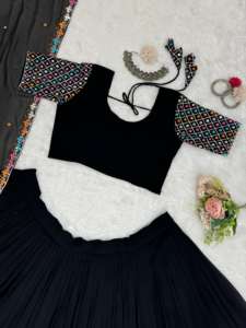 Lancement d'une nouvelle tenue de soirée de créateur Look Heavy Faux Georgette Top Palazzo & Dupatta Set With Embroidery Sequence - Product Image 3