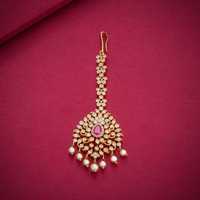 Bijou traditionnel indien élégant, Tikka en or poli avec zircon vert en forme de goutte d'eau, serti à griffes, référence 191102