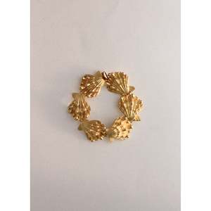 Bracelet vintage en bois perlé avec breloque coquillage ou bracelets style religieux, cadeau pour les amateurs de bijoux en coquillages, diamants et agates - Product Image 1