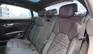 Auto Usata a Basso Chilometraggio 2025 <span class=keywords><strong>Audi</strong></span> <span class=keywords><strong>S</strong></span> <span class=keywords><strong>e</strong></span>-<span class=keywords><strong>tron</strong></span> GT Premium Plus SUV Spedizione in Tutto il Mondo - Product Image 4