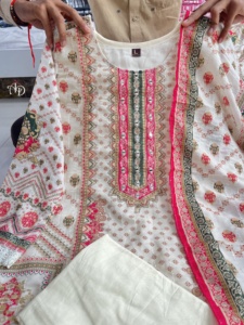 Vêtements indiens de créateur modernes, nouvelle arrivée, Kurti pantalon dupatta en géorgette avec broderie à la main, costume Salwar pour les fêtes - Product Image 4