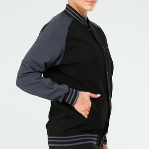 Chaquetas universitarias bordadas personalizadas de alta calidad directas de fábrica, abrigos deportivos transpirables ecológicos de algodón acolchado para mujer - Product Image 3