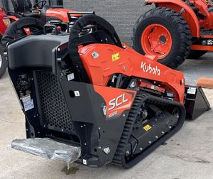 ราคาโรงงาน รถตักล้อยางขนาดเล็ก KUBOTA SCL1000 เครื่องยนต์ Kubota รับน้ำหนักได้ 4 ตัน กำลัง 70 กิโลวัตต์ ระบบไฮดรอลิก HYDAC คุณภาพสูง - Product Image 3
