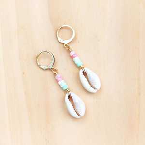 Pendientes de concha hechos a mano con concha de cauri natural y cuentas, joyería colgante de estilo playero para mujer, regalo y accesorio de moda - Product Image 3