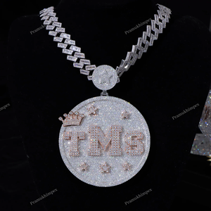 Colgante de Disco con Letra de Moissanita Chapado en Oro, Joyería Hip Hop Unisex Personalizada de Alta Calidad, Corte Baguette, para Fiestas y Eventos - Product Image 6