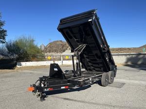 Remolque volquete agrícola duradero fuerte con elevador hidráulico perfecto para tractores modelos nuevos o usados disponibles en stock - Product Image 4