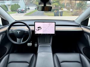 IMPRESIONANTE TE-S-LA MO-DEL Y 2023 DE ALTO RENDIMIENTO CON TRACCIÓN EN LAS CUATRO RUEDAS Y TRANSMISIÓN AUTOMÁTICA - Product Image 5