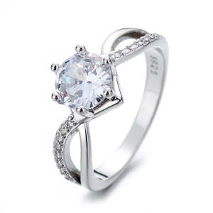 Anello di Fidanzamento in Argento Sterling Stile Boho con Pietra Naturale Taglio Ovale e Motivo Geometrico Placcato in Rodio Gioielleria Fine - Product Image 1