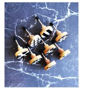 Poignées et boutons de traction en bois et en résine rayés Boutons en marbre les plus vendus avec une taille de forme de couleur personnalisée Fabriqué en Inde Article - Product Image 5