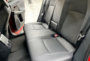 Super affaire..Toyota BZ4 d'occasion, couleur rouge - Product Image 4