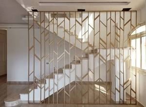 พาร์ทิชันผนังโลหะบริสุทธิ์ที่มีแม่ลายนกยูงราชวงศ์ที่สมบูรณ์แบบสำหรับมรดกการตกแต่งภายในบ้านและพาร์ทิชันธีม - Product Image 5