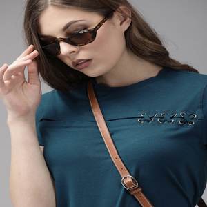 Camiseta de algodón puro con cuello redondo liso azul verde azulado para mujer con detalles de encaje Camiseta de algodón puro con cuello redondo sólido azul verde azulado para mujer - Product Image 2