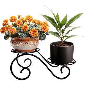 Macetero Moderno de Metal Negro con Diseño de Ciclo para Plantas de Interior, Decoración Elegante para el Hogar y Esquina Decorativa - Product Image 1