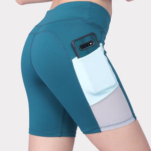 Shorts de cycliste pour femme OEM, coupe classique, taille haute, avec rivets, pour la gym et l'entraînement, en tissu respirant, avec options d'impression de logo personnalisé - Product Image 2
