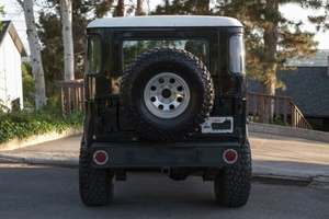 PRÊT À EXPÉDIER 1967 T0Y0TA LAND CRUlSER - Product Image 2