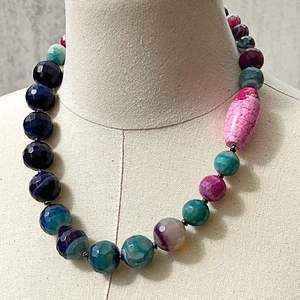 Collier d'amour en résine fait main multicolore avec motif en spirale, bijoux de mode, fermoir à vis, taille personnalisable et plaqué rhodium - Product Image 5