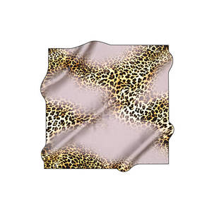 Pañuelo Cuadrado de Lujo 100% Seda Twill - Diseño de Leopardo con Estampado Digital - Product Image 1