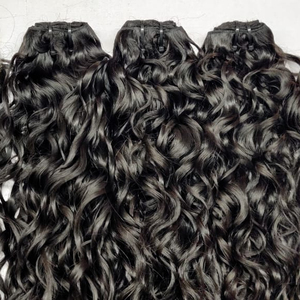 Extensions de cheveux indiens serrés bouclés pour femmes noires prêtes pour l'expédition et la livraison directe aux États-Unis avec des cuticules alignées - Product Image 1