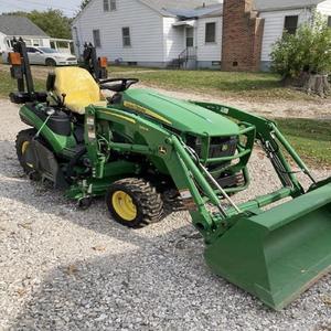 Tractor Johnn Deere 1025R TLB con motor diésel de 25hp Maquinaria agrícola de primera calidad lista para entrega inmediata - Product Image 2