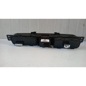 Panel de Botones Delantero Derecho para KIA Carens Serie (13>18) 299128768 D4FD - Product Image 3