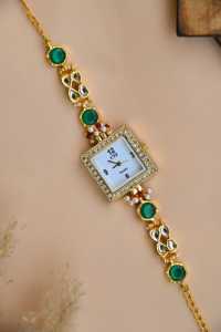 Reloj de pulsera de diseñador Kundan de Color verde Premium indio Reloj de cuarzo de lujo con cuentas de piedra verde para mujeres y niñas - Product Image 3