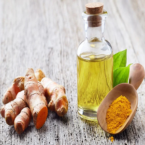 Aceite esencial de cúrcuma orgánico de primera calidad, extracto de aceite de hierbas doradas ayurvédicas para el cuidado y el bienestar de la piel - Product Image 3