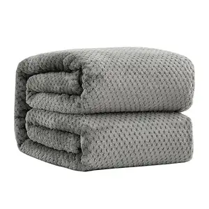 Flanell Fleece Baby decke Gemütlicher Komfort Bestickte Wolle wirft luxuriöse Flanell Fleece Decken zum Verkauf