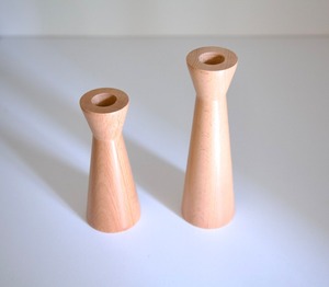 Paire de bougeoirs en bois massif de qualité supérieure, tournés à la main, bougeoirs coniques modernes en bois, lot de 2 - Product Image 5