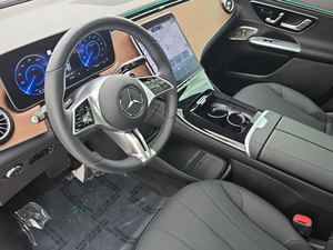 ข้อเสนอเดิมใช้2024 mercedeeesss-benzzzz eqe SUV 350 4MATIC - Product Image 2