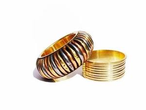 Anneaux de serviette en laiton martelé classiques pour les mariages et les occasions spéciales Fabriqués en Inde - Product Image 3