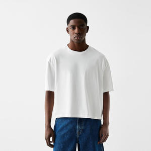 เสื้อยืดทรงบ็อกซี่ 195 GSM ผ้าฝ้ายผสมโพลีเอสเตอร์ น้ำหนักเบา ระบายอากาศดี สวมใส่สบาย เหมาะกับฤดูร้อน สไตล์สตรีทแวร์ รับผลิตแบบ OEM แบรนด์ส่วนตัว โรงงานผู้ผลิต - Product Image 1