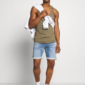 Débardeur et gilet sans manches pour homme en gros, coton et fibre de bambou, logo frontal, design vierge, séchage rapide et respirant - Product Image 3