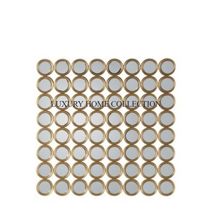 Cadre de miroir mural design classique en laiton antique avec patine métallique élégante et motifs floraux pour une touche décorative raffinée - Product Image 2