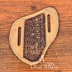 Couverture de couteau en cuir usiné à la main de nouvelle conception extérieure pour couteau pliant Offre Spéciale couverture de couteau élégante - Product Image 1