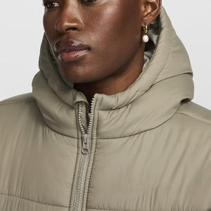 Blouson matelassé personnalisé |   Manteau d'hiver surdimensionné de style streetwear |   Fabricant de vestes matelassées chaudes en gros - Product Image 3