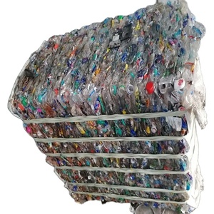 Achetez en gros des flocons de PET recyclés lavés à chaud / des déchets de bouteilles en plastique PET à vendre - Product Image 1