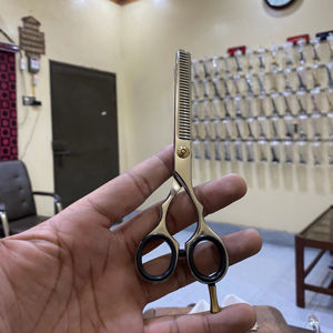 Venta al por mayor 3PCs Nuevo Profesional 6,0 Pulgadas Multiusos Herramientas de Estilismo Kit de Tijeras de Corte de Plata Herramientas de Estilismo de Bajo Precio - Product Image 3