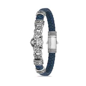 สร้อยข้อมือลูกปัดชั้นดีลายหมาป่าโกรธพร้อมหินเพทาย - Product Image 1