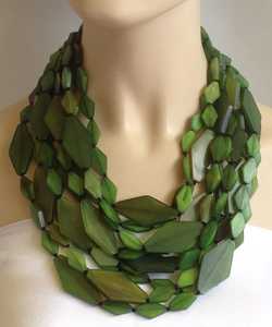 สร้อยคอเรซิ่นทำมือลายดอกไม้สไตล์นางฟ้า ลุคโบราณ สีแพนโทนตามสั่ง เครื่องประดับสุดอินเทรนด์สำหรับทุกโอกาส - Product Image 3